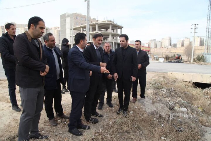 صفری: کانال‌های آب مجاور پارک‌های اردبیل ساماندهی می‌شوند