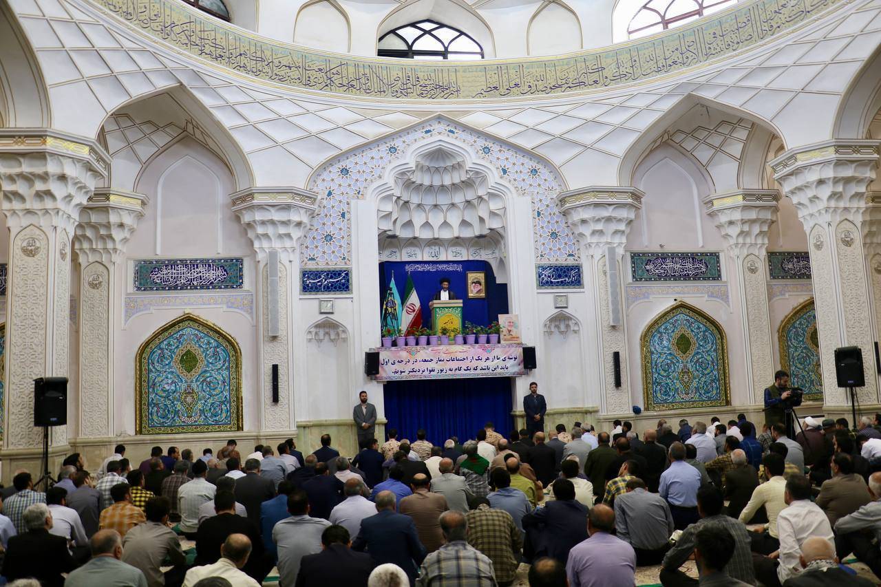 امام جمعه اردبیل: دشمن به دنبال ایجاد جنگ روانی و شوک اقتصادی ست