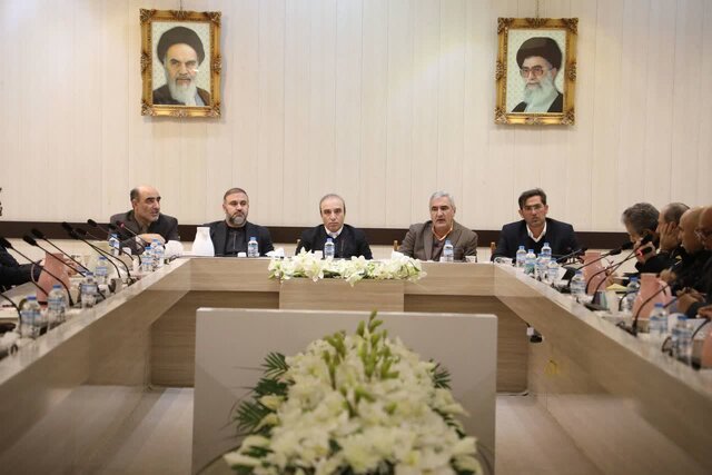 واردات نهاده‌ها و هوشمندسازی عرضه مرغ اولویت قرارگاه اقتصادی