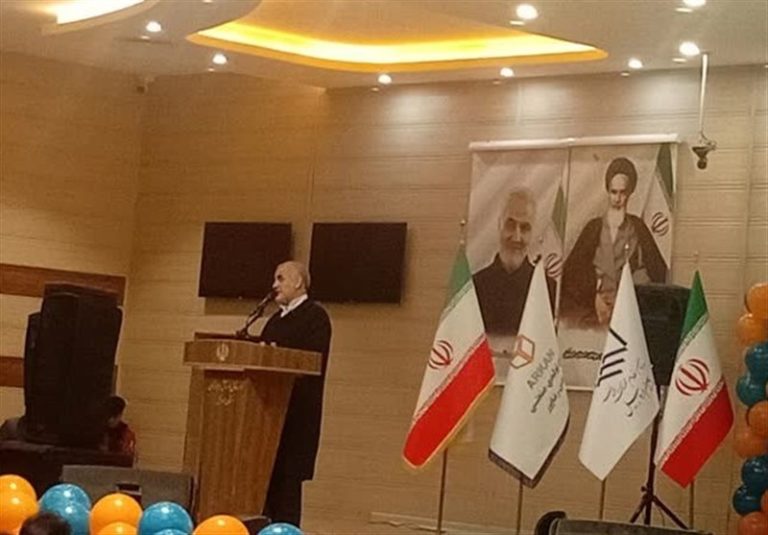 تسلیم محض آمریکا نخواهیم شد