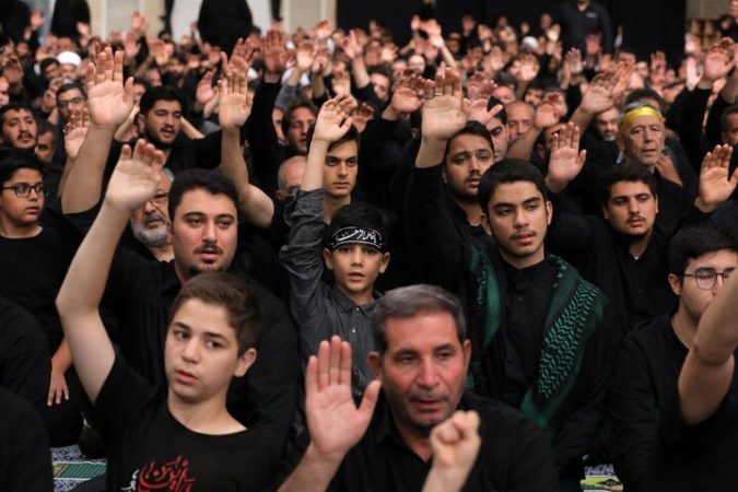 آئین کفن پوشان پارس آباد در شام غریبان امام حسین (ع)